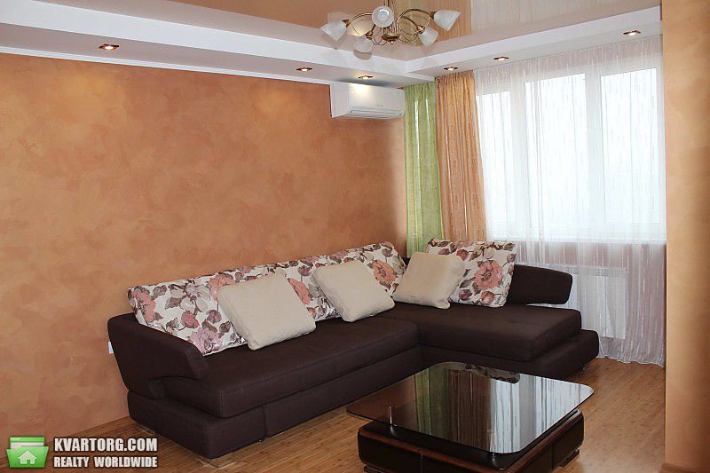 Rent out 3-room apartment. Киев,  Мильчакова — photo 4