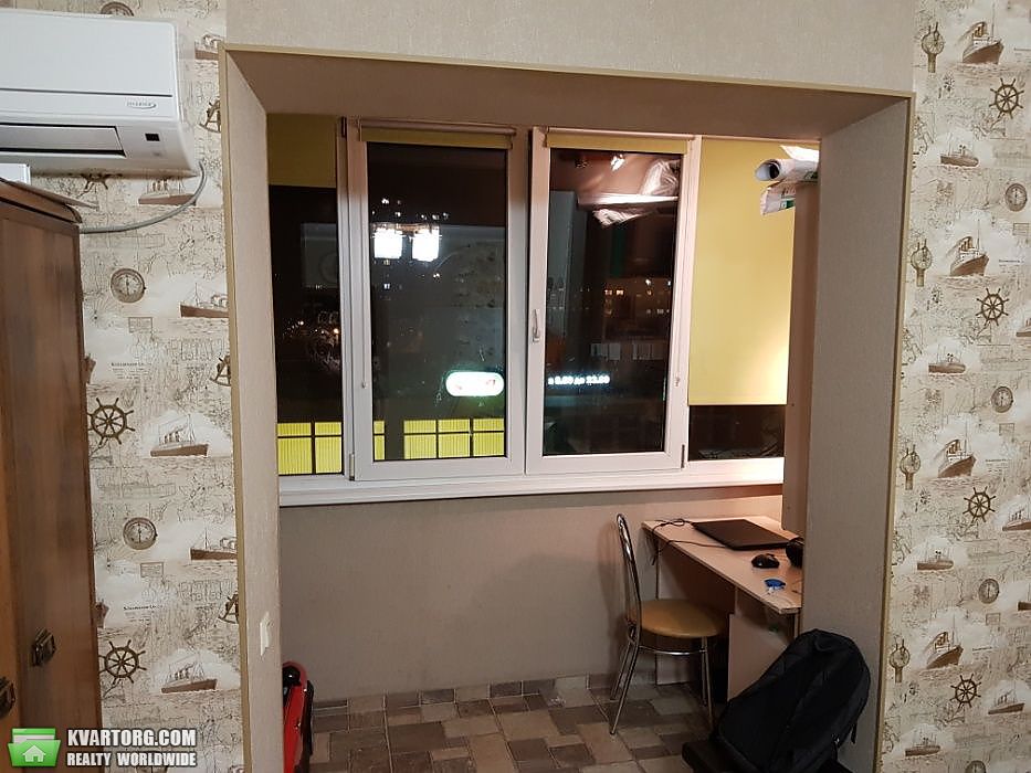 Sell 3-room apartment. Киев,  Северная — photo 1