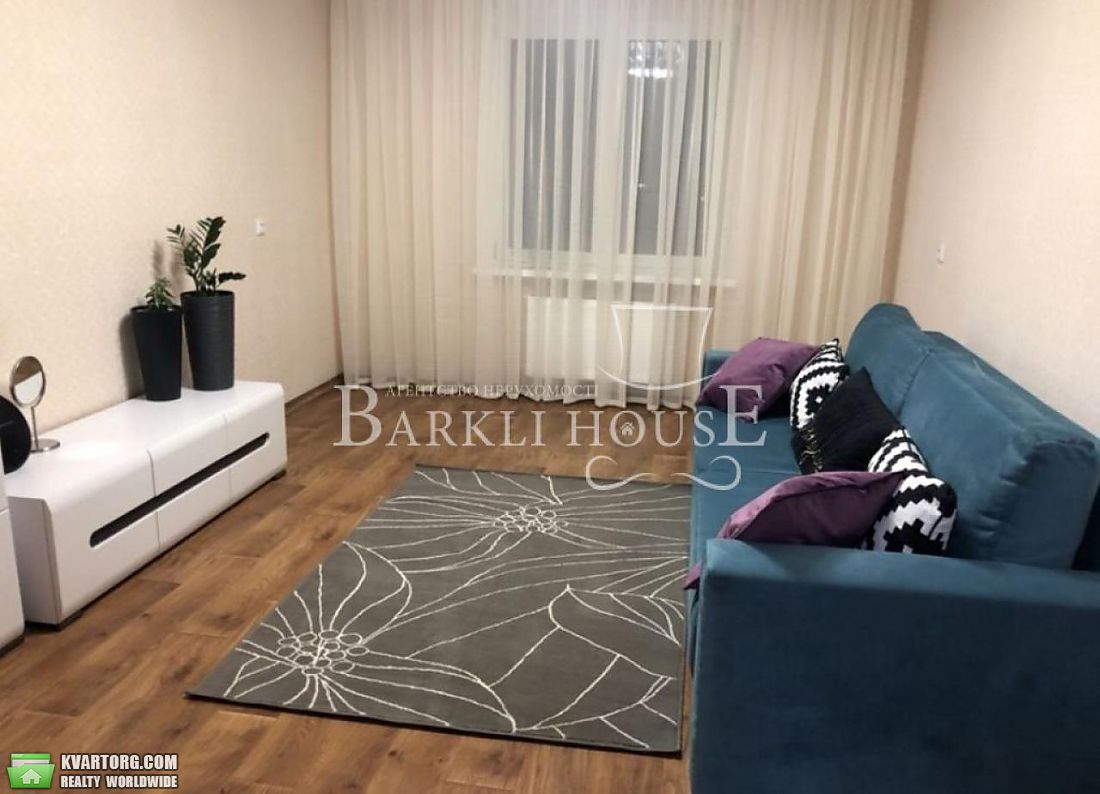 Rent out 3-room apartment. Киев,  Глушкова пр — photo 2