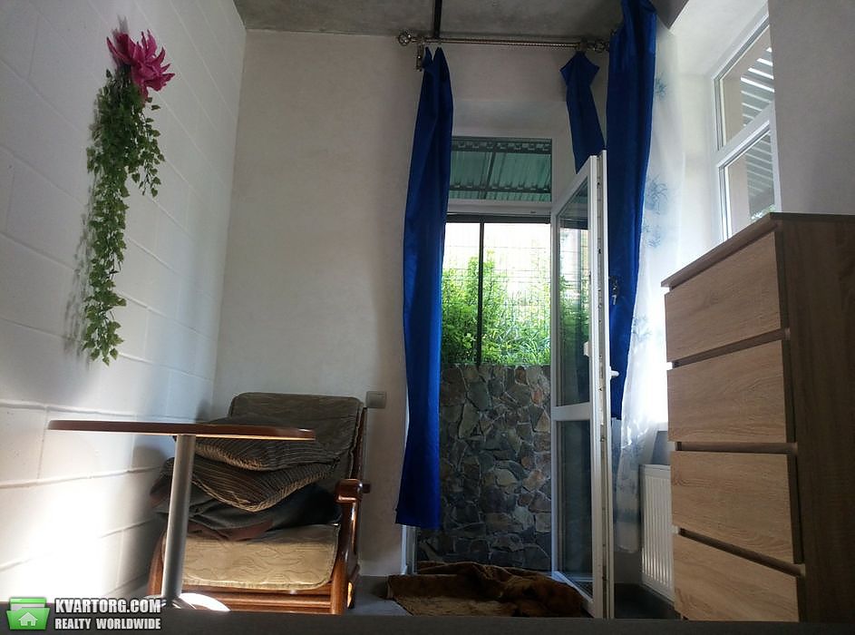 Rent out 3-room apartment. Львов, Галицький — photo 8