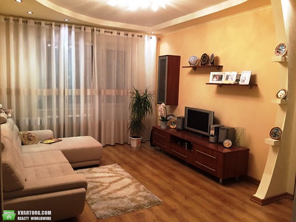 Sell 4-room apartment. Киев,  Маяковского — photo 1