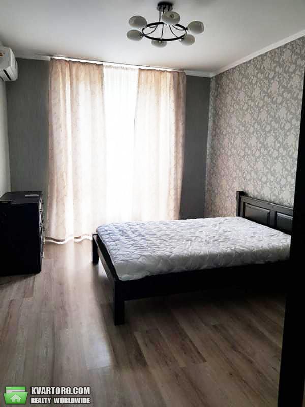 Rent out 2-room apartment. Киев,  Петрицкого — photo 2