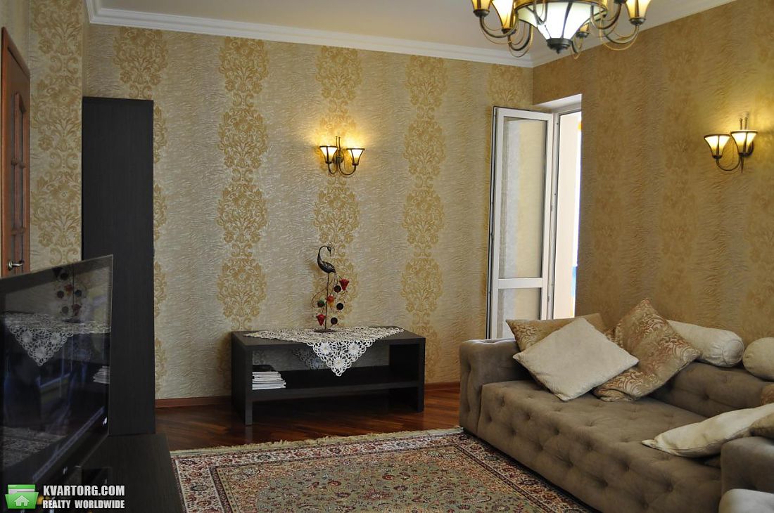 Rent out 2-room apartment. Киев,  Дегтяревская — photo 2