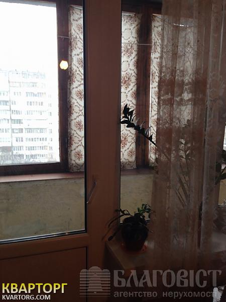 Sell 2-room apartment. Киев, Тростянецкая — photo 8