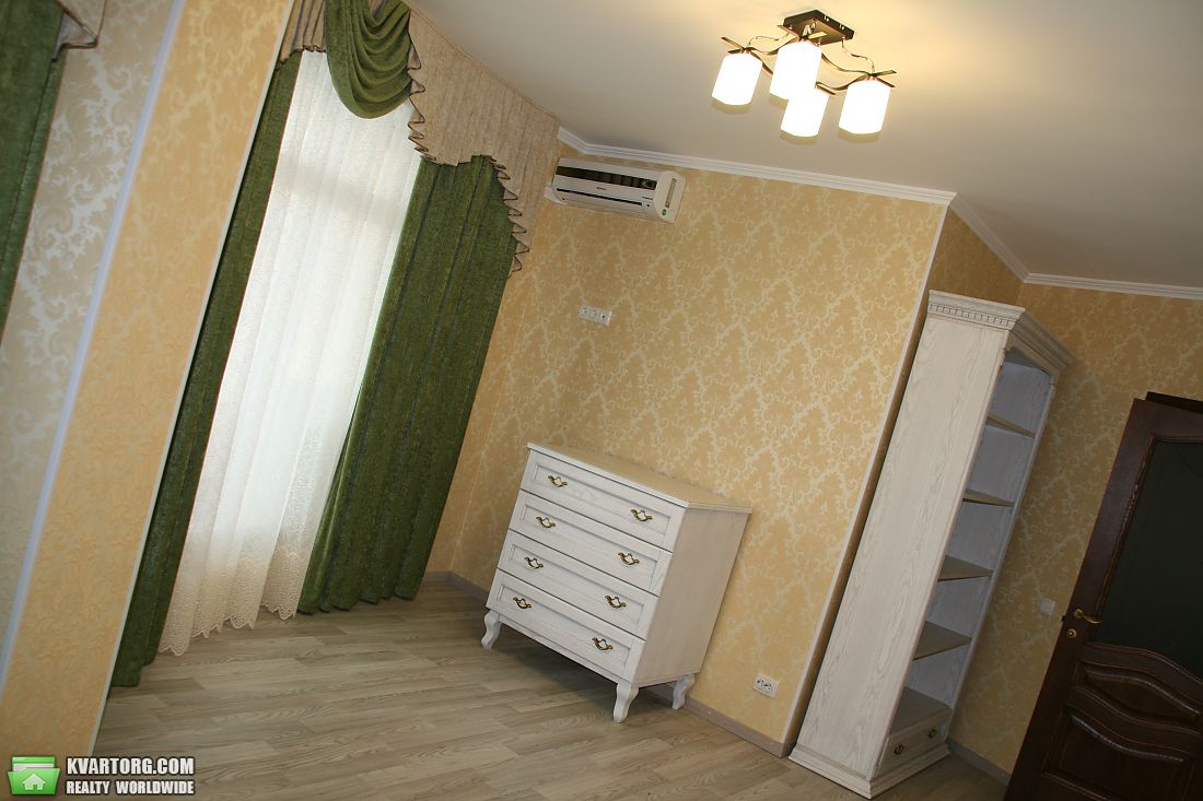 Rent out 3-room apartment. Киев, Урицкого — photo 7