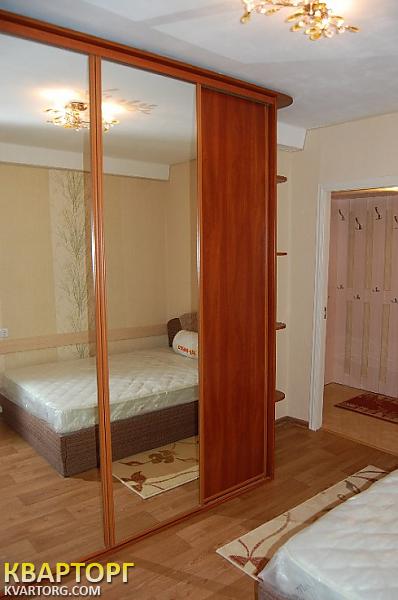 Rent out 2-room apartment. Киев,  Фрунзе — photo 4