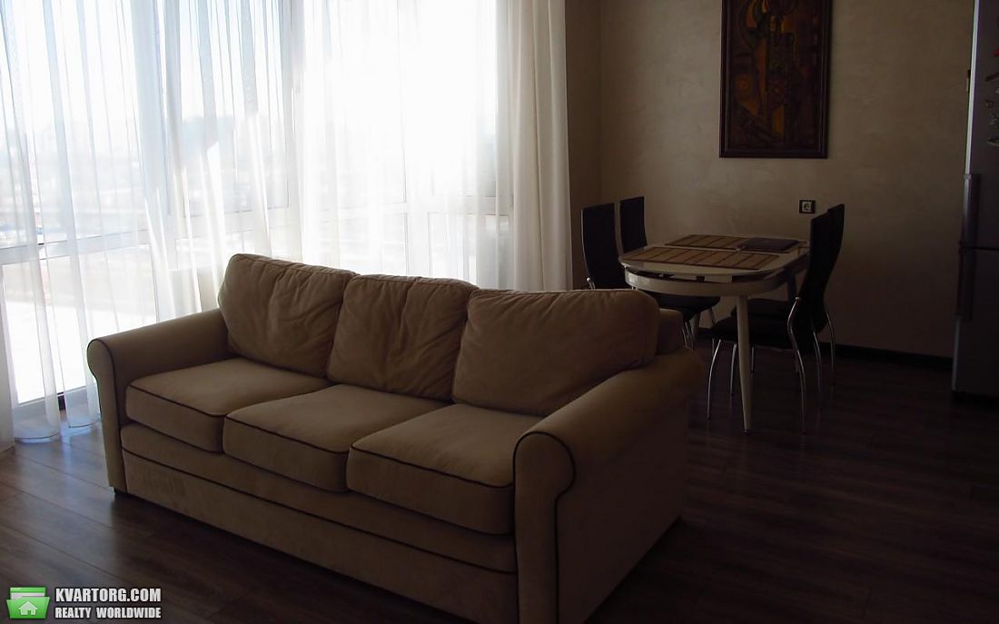 Rent out 2-room apartment. Киев,  Шумского — photo 3