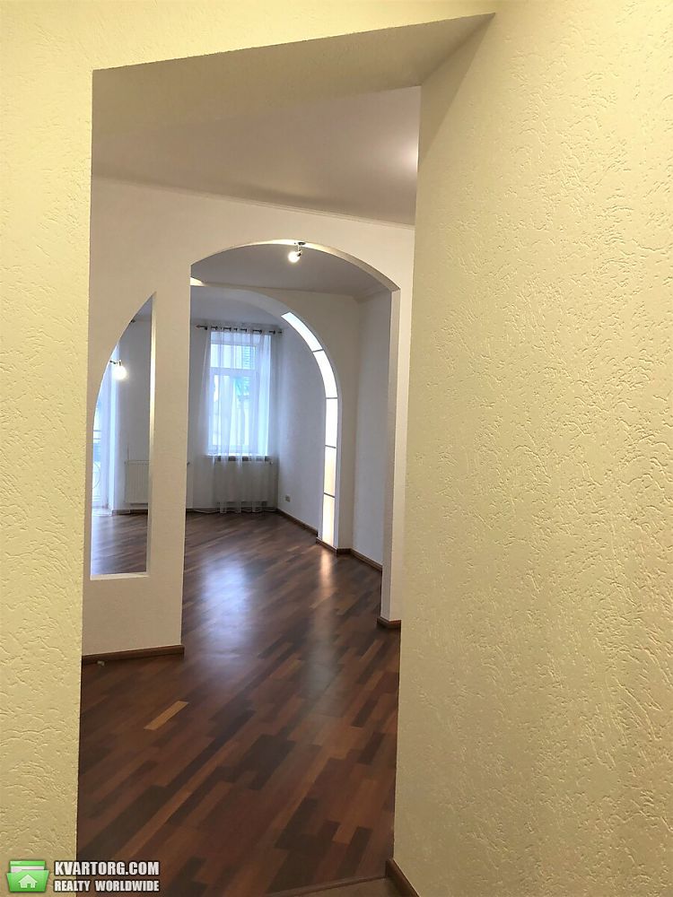 Rent out 3-room apartment. Киев, ул. Почайнинская — photo 5