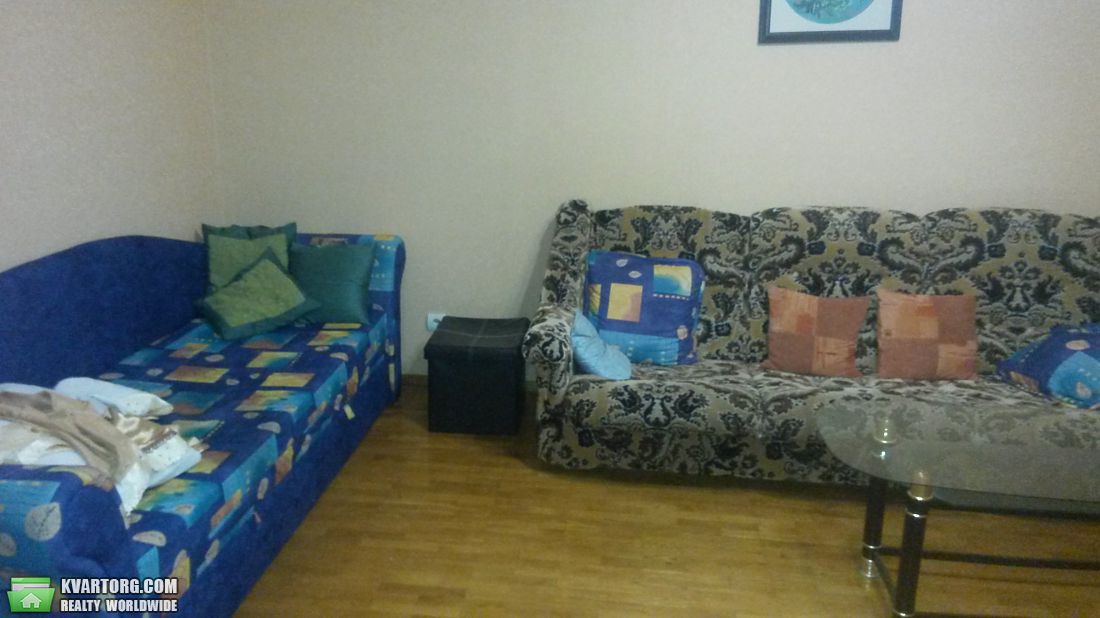 Rent out 3-room apartment. Киев, Гмыри — photo 1
