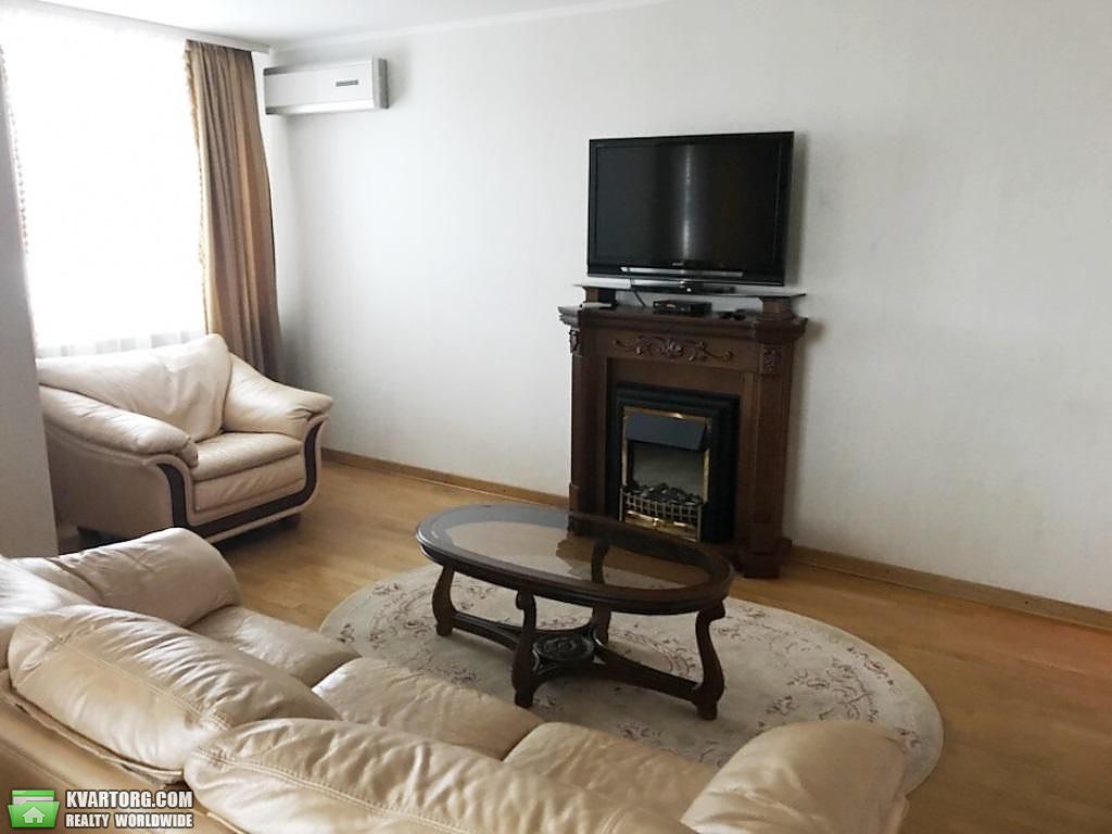 Rent out 3-room apartment. Киев,  Героев Обороны — photo 2
