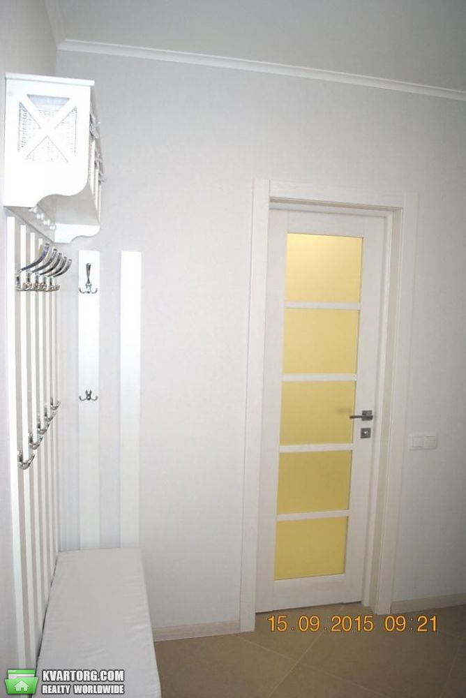 Rent out 2-room apartment. Киев,  Черновола — photo 7