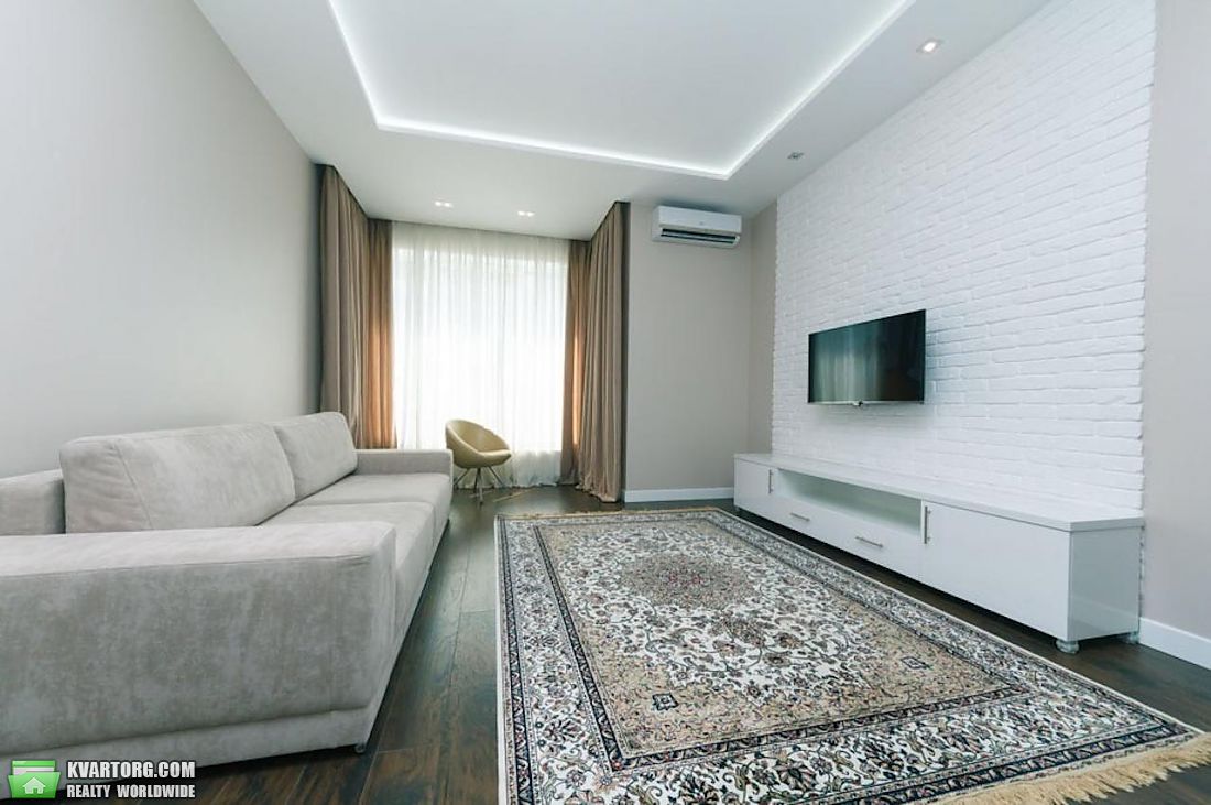 Rent out 2-room apartment. Киев, деловая — photo 1