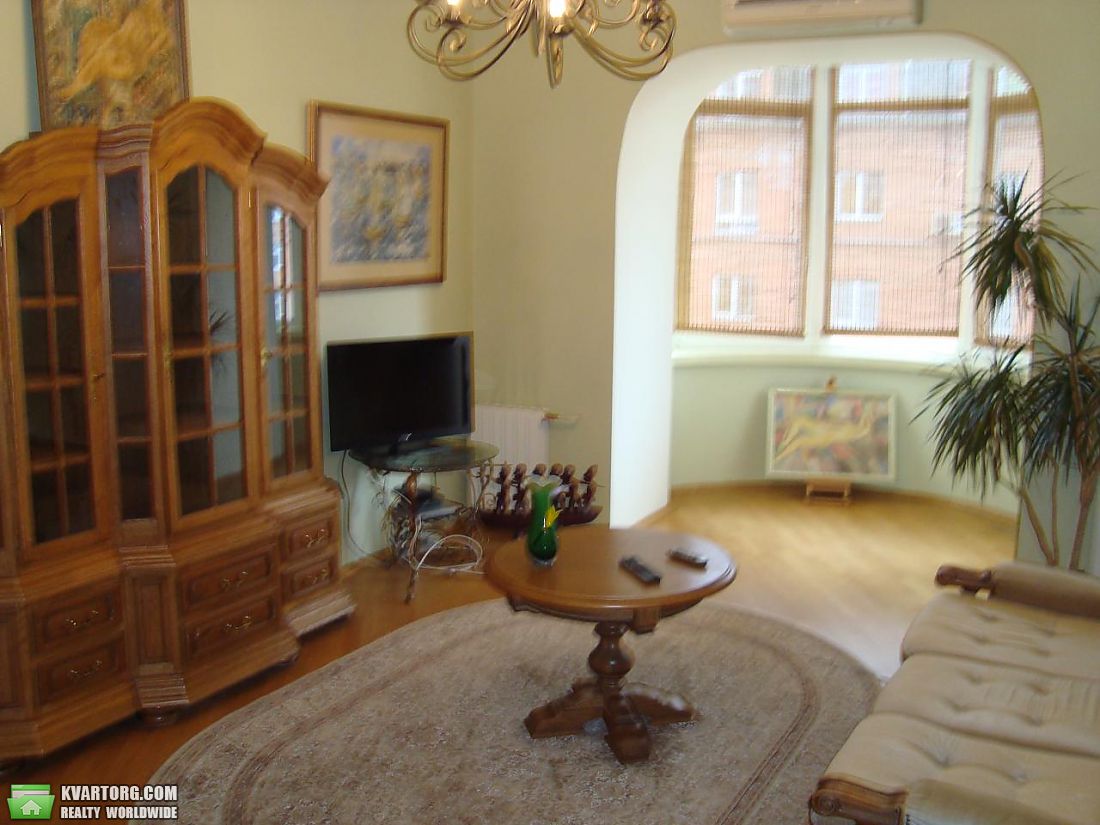 Rent out 2-room apartment. Киев,  Волошская — photo 8