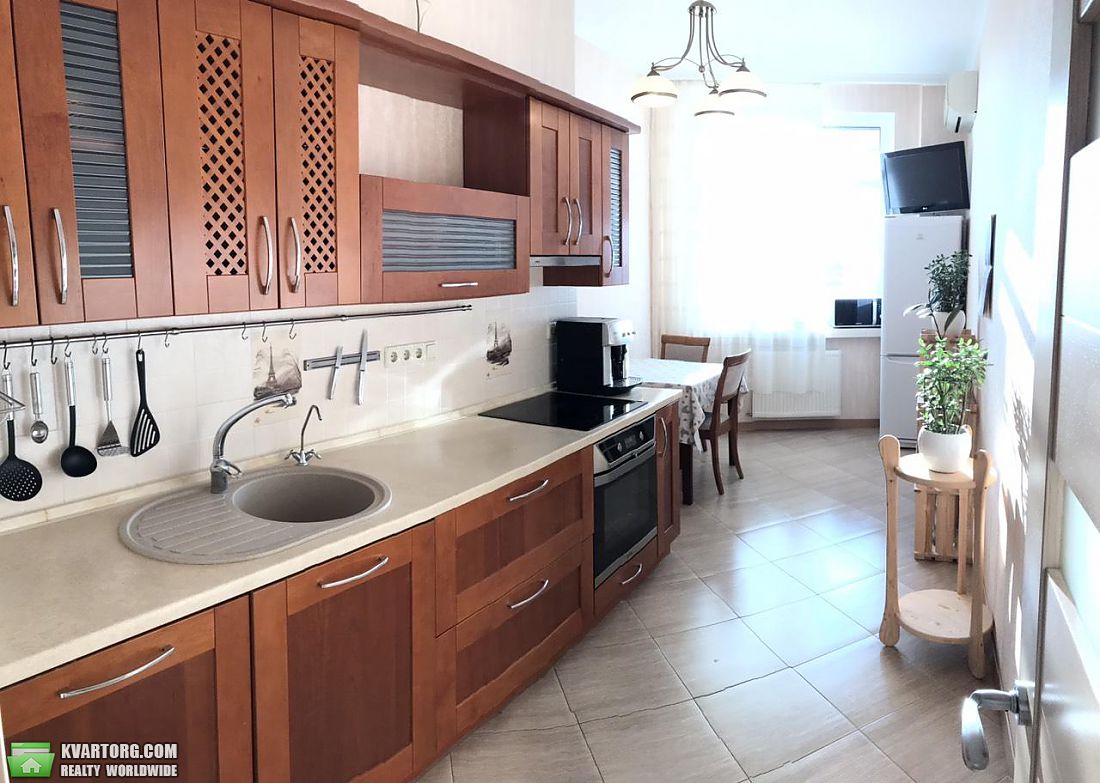 Rent out 2-room apartment. Киев,  Старонаводницкая — photo 4