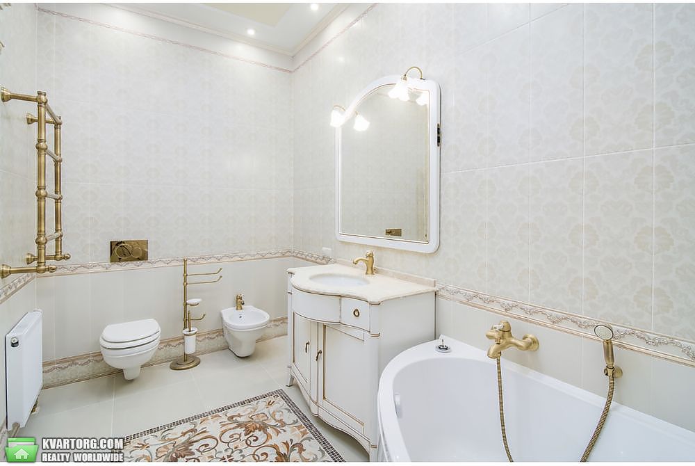 Sell 4-room apartment. Киев, Евгения Коновальца — photo 9