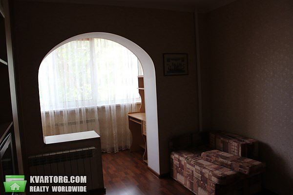 Rent out 2-room apartment. Киев,  Ревуцкого — photo 1