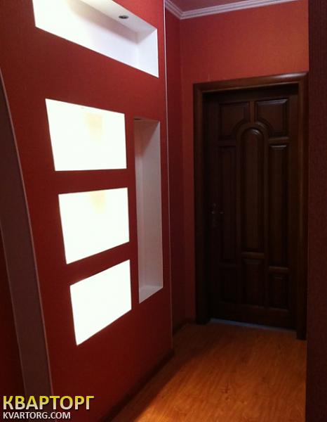 Rent out 2-room apartment. Киев, Срибнокильская — photo 7