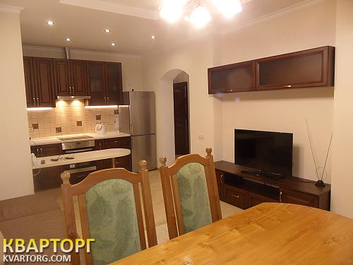 Rent out 3-room apartment. Одесса, Средняя — photo 1