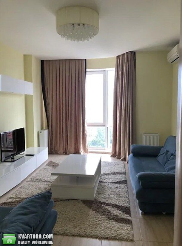 Rent out 2-room apartment. Киев,  Лабораторный пер — photo 3