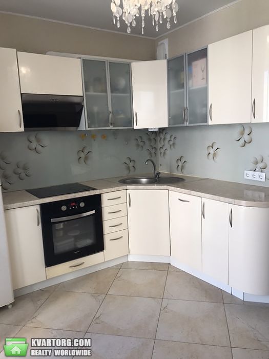 Sell 1-room apartment. Киев,  Комбинатная — photo 1