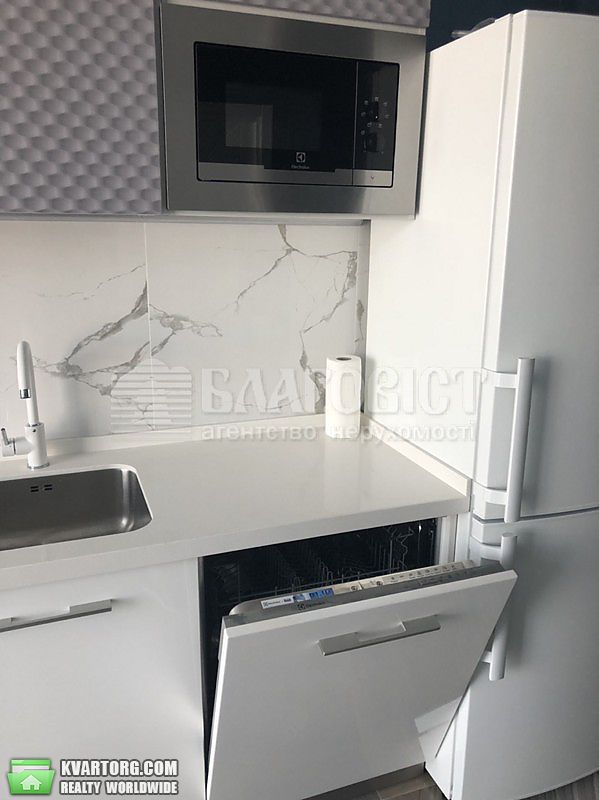 Rent out 2-room apartment. Киев,  Саперное поле — photo 8