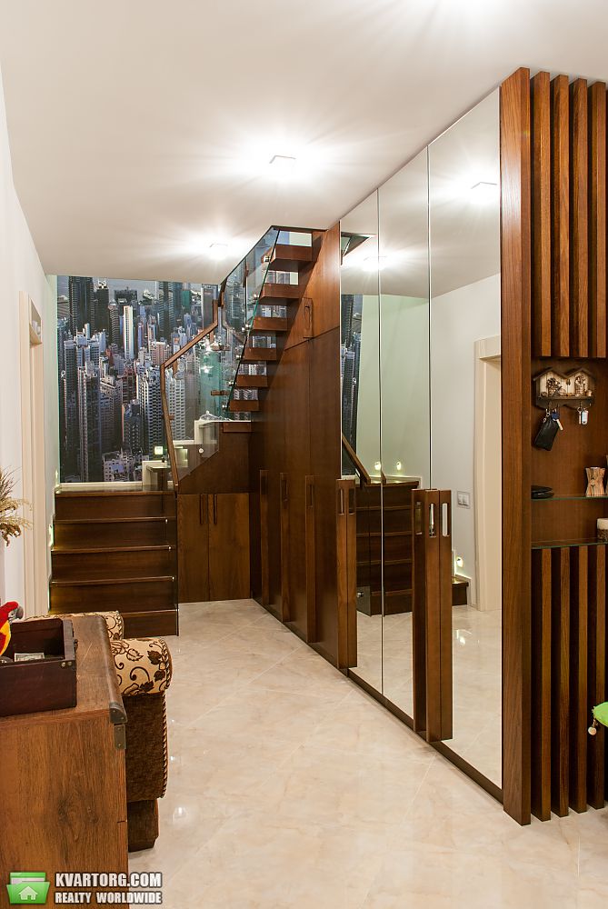 Sell 5-room apartment. Киев,  Днепровская наб — photo 1