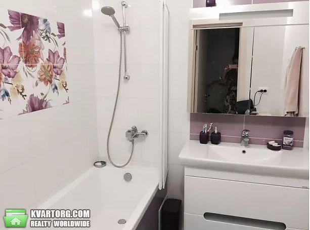 Rent out 2-room apartment. Киев,  Петровского — photo 3