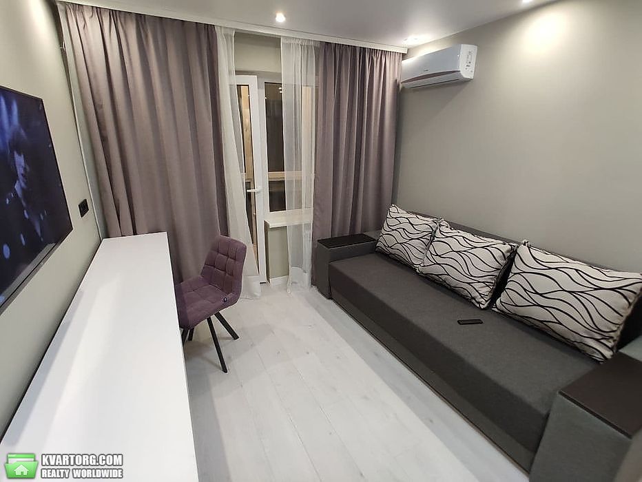 Rent out 1-room apartment. Киев,  Владимирская — photo 4