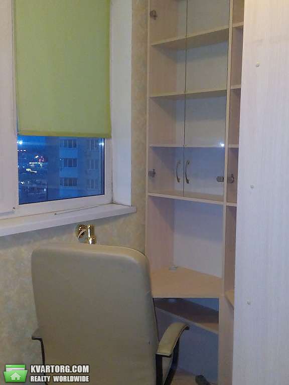 Rent out 3-room apartment. Киев,  Срибнокильская — photo 9