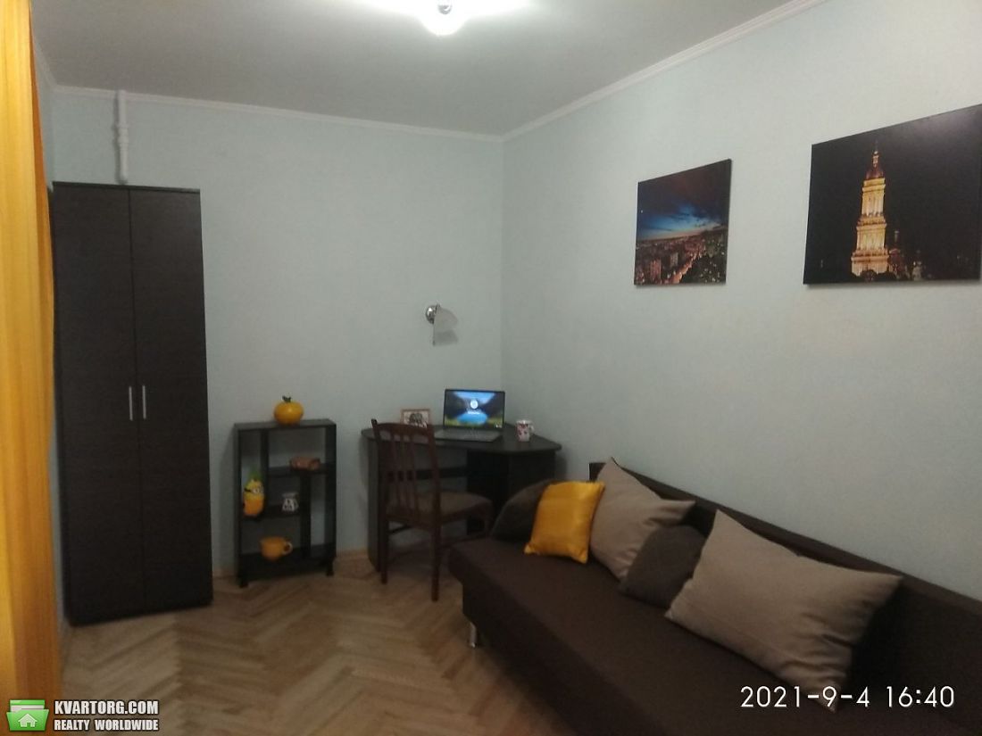 Rent out 2-room apartment. Киев,  Салютная — photo 5