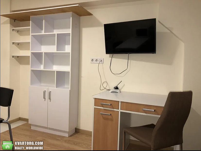 Rent out 1-room apartment. Киев,  Машиностроительная — photo 2