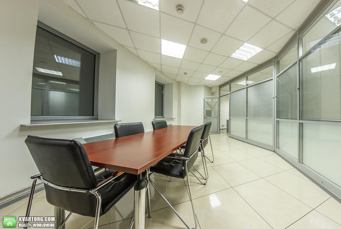 Rent out office. Киев, Спортивная пл. — photo 1