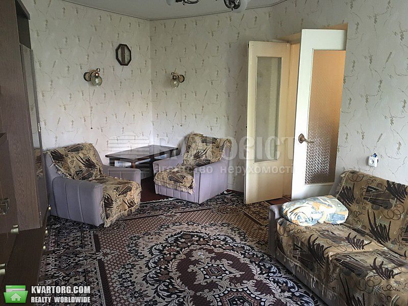 Rent out 2-room apartment. Киев,  Первомайского — photo 1