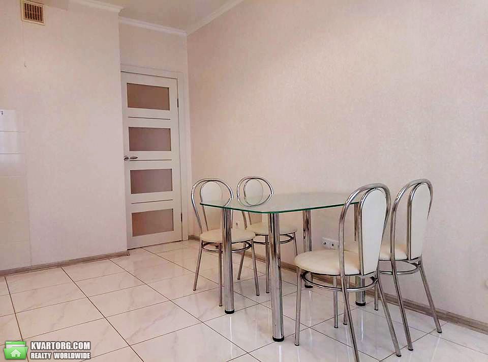 Rent out 1-room apartment. Киев,  Просвещения — photo 4