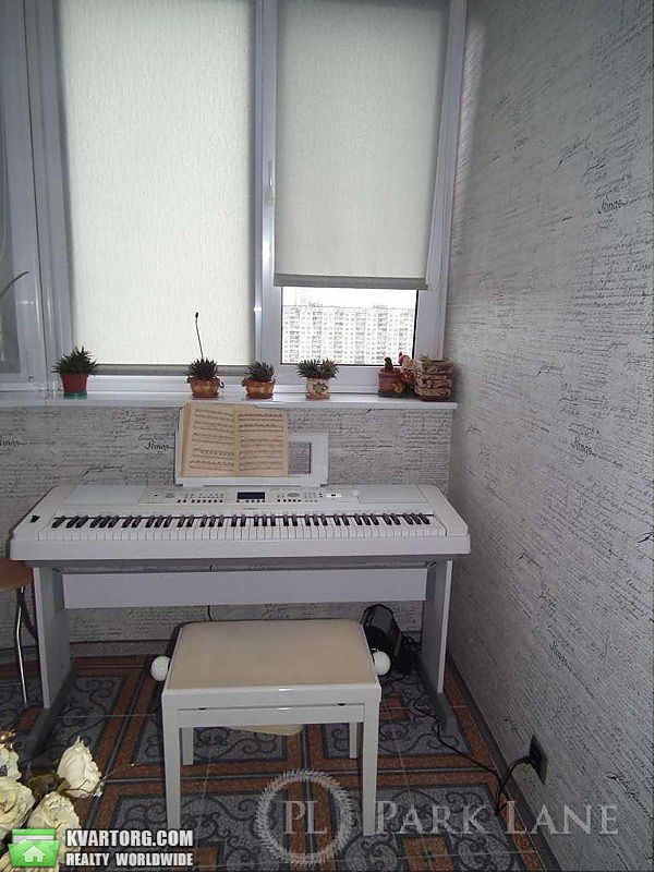 Sell 4-room apartment. Киев,  40-летия Октября просп — photo 4