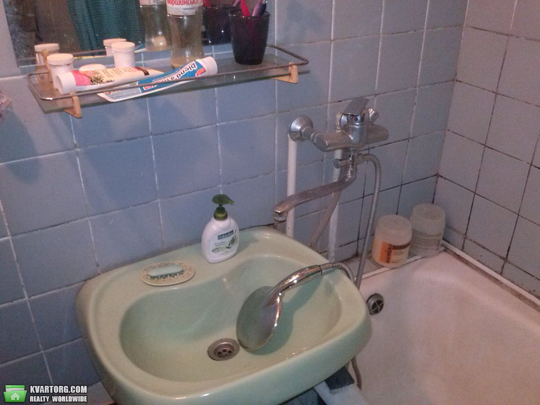 Rent out 2-room apartment. Киев,  Глебова — photo 5