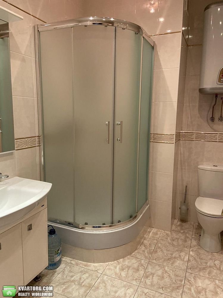 Rent out 3-room apartment. Киев, Ильенко — photo 6