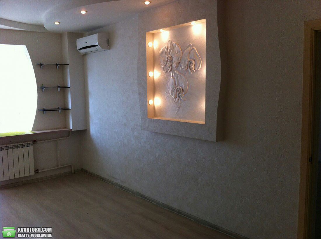 Sell 2-room apartment. Киев,  Никольско-Слободская — photo 5