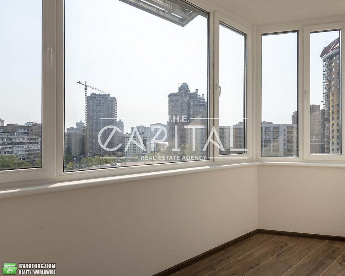 Rent out 2-room apartment. Киев, Евгения Коновальца — photo 4