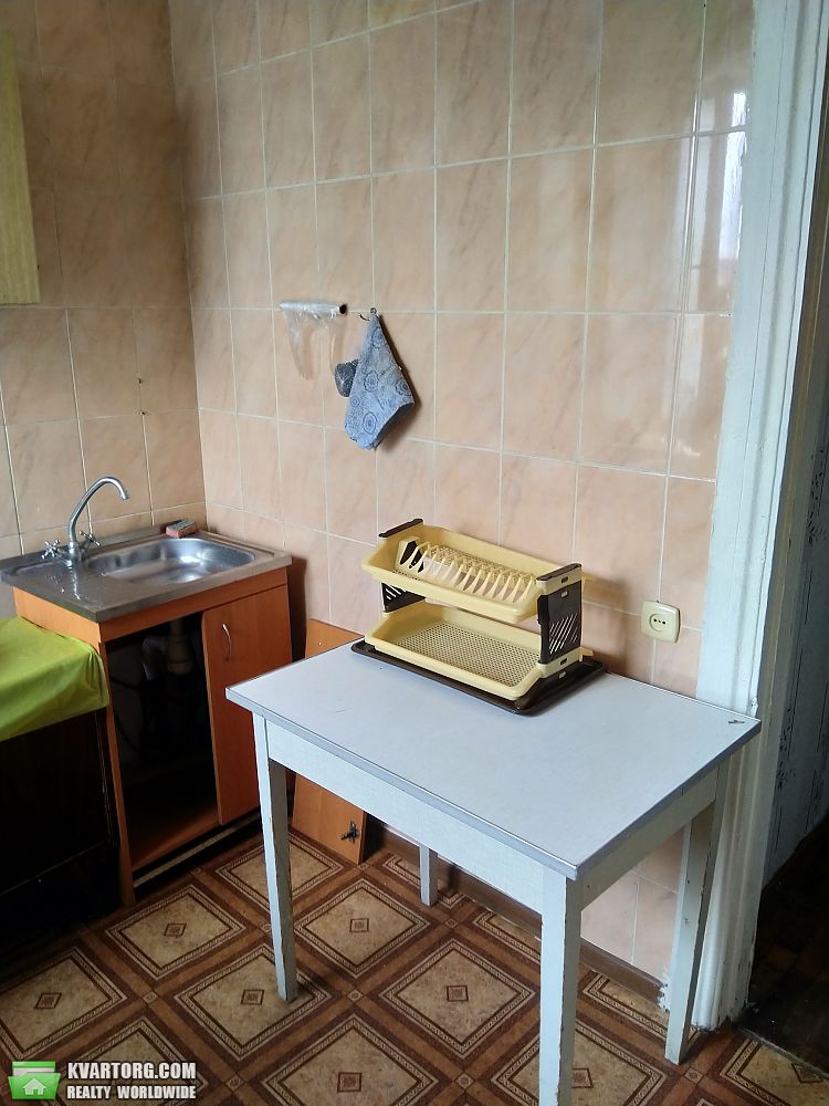 Rent out 1-room apartment. Киев,  Строителей — photo 5