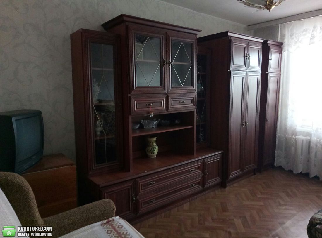 Rent out 1-room apartment. Киев, Демеевская — photo 1