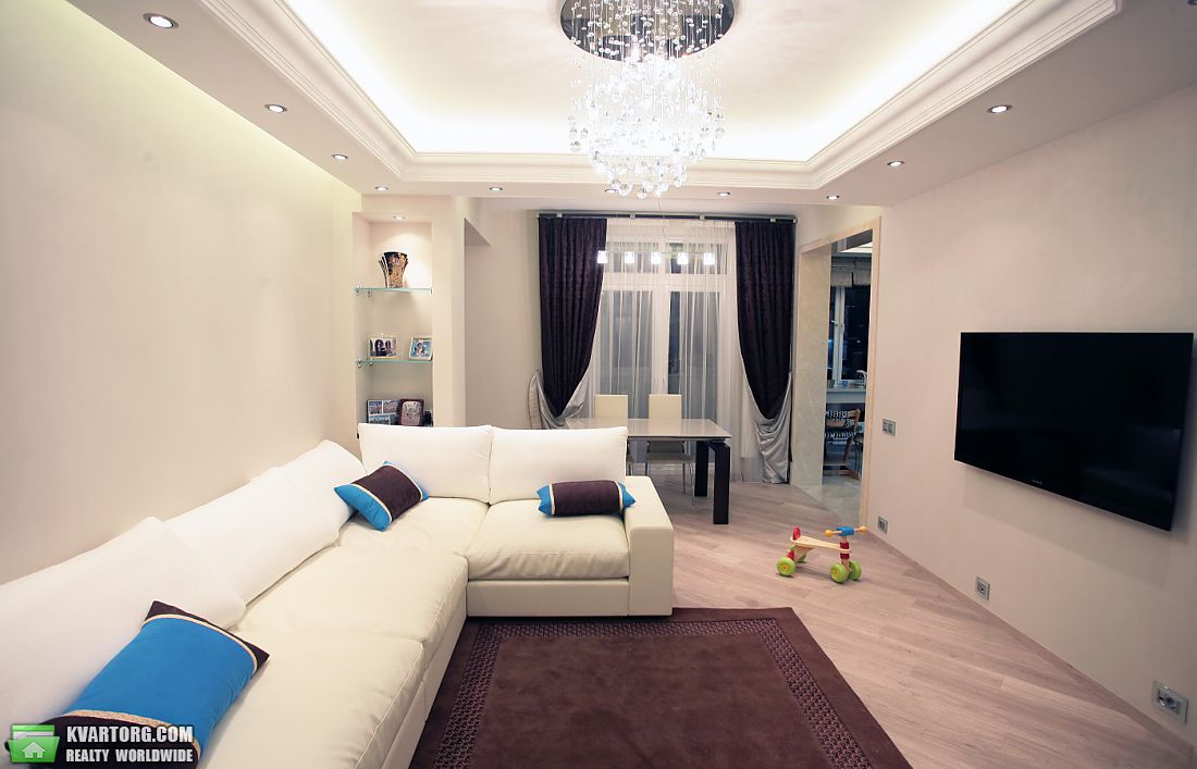 Rent out 2-room apartment. Днепропетровск, Московская — photo 1