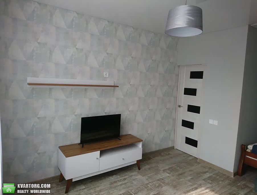 Rent out 1-room apartment. Львов, Струмок — photo 7
