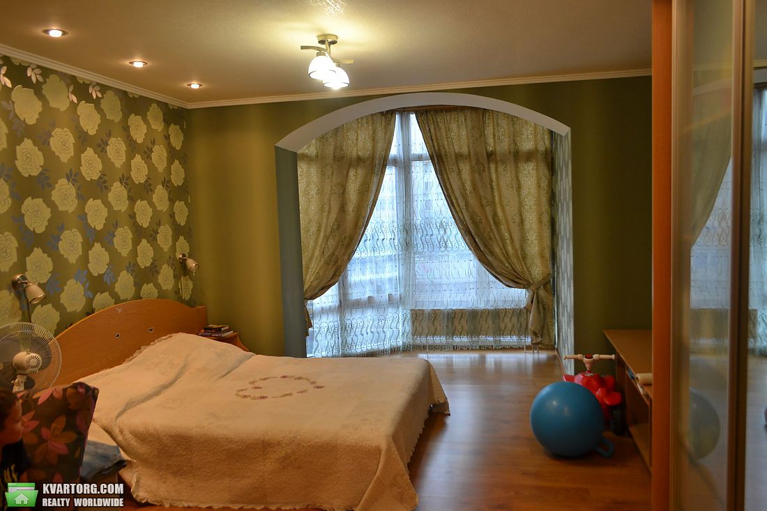 Rent out 2-room apartment. Киев,  Ломоносова — photo 4