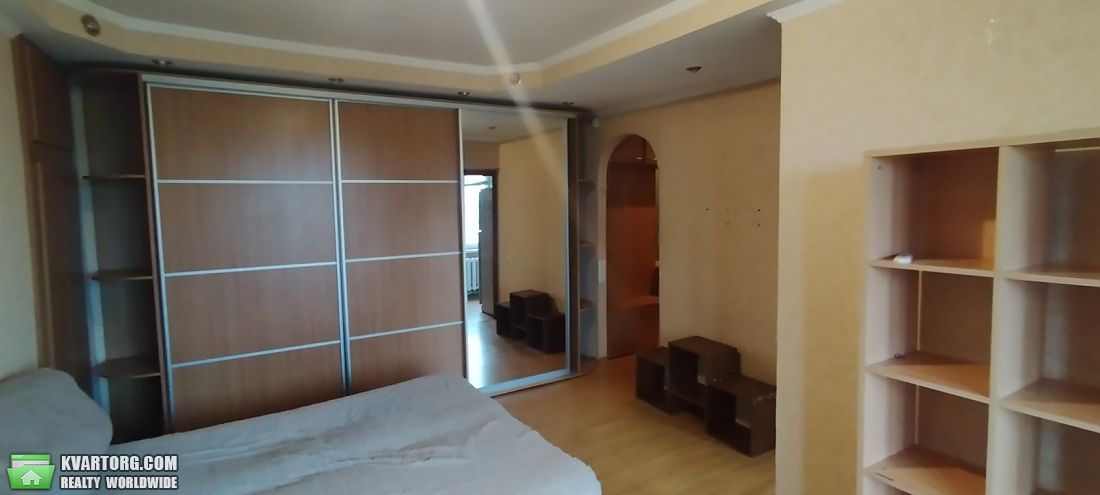 Rent out 1-room apartment. Киев, Ружинська — photo 1