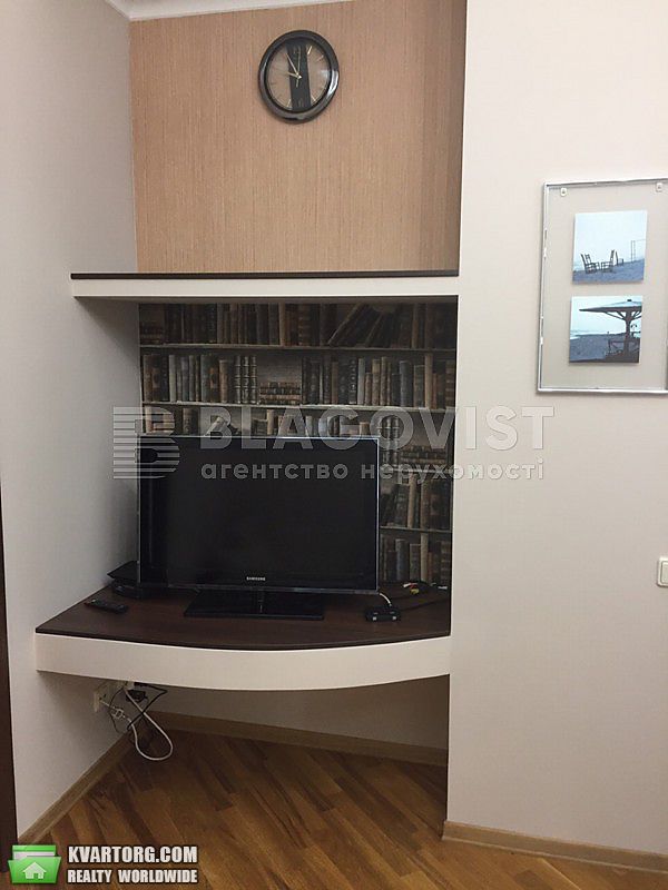 Rent out 2-room apartment. Киев,  Шелковичная — photo 4