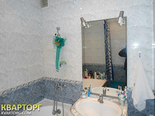 Sell 2-room apartment. Киев,  Ереванская — photo 1