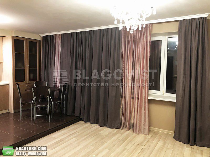 Rent out 3-room apartment. Киев, Левандовская — photo 3