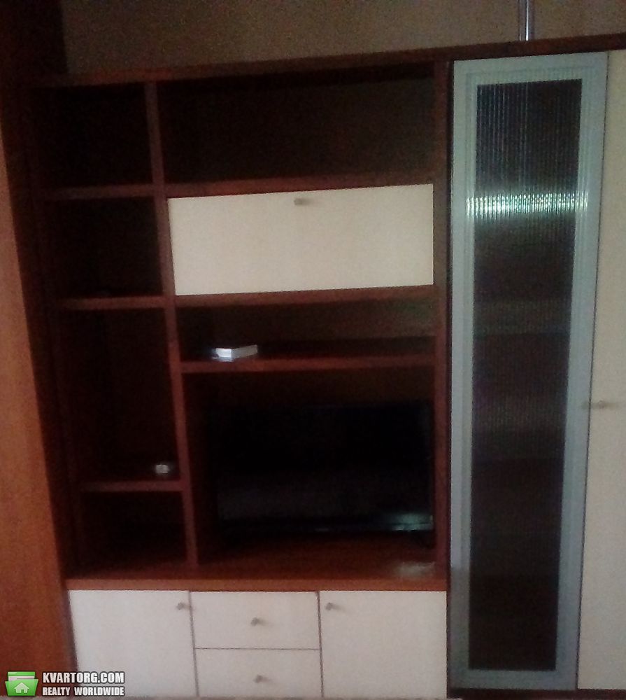 Rent out 2-room apartment. Киев,  Школьная — photo 5