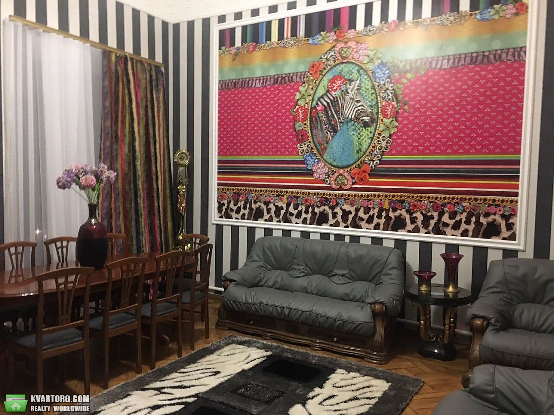 Rent out 4-room apartment. Одесса, Дерибасовская — photo 1